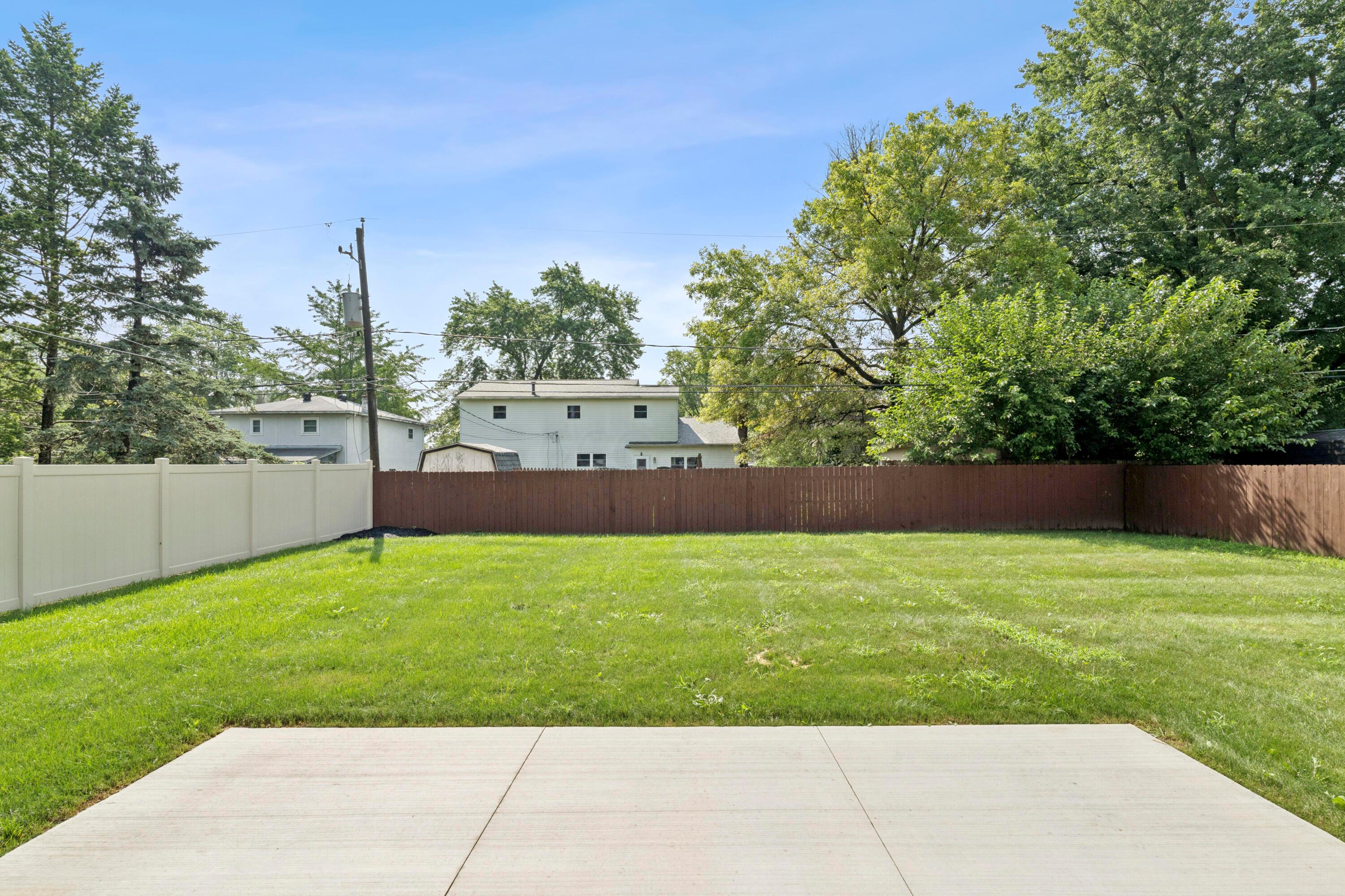 5440 Aspen Road Columbus, OH 43229 - Photo 39 of 52 Backyard