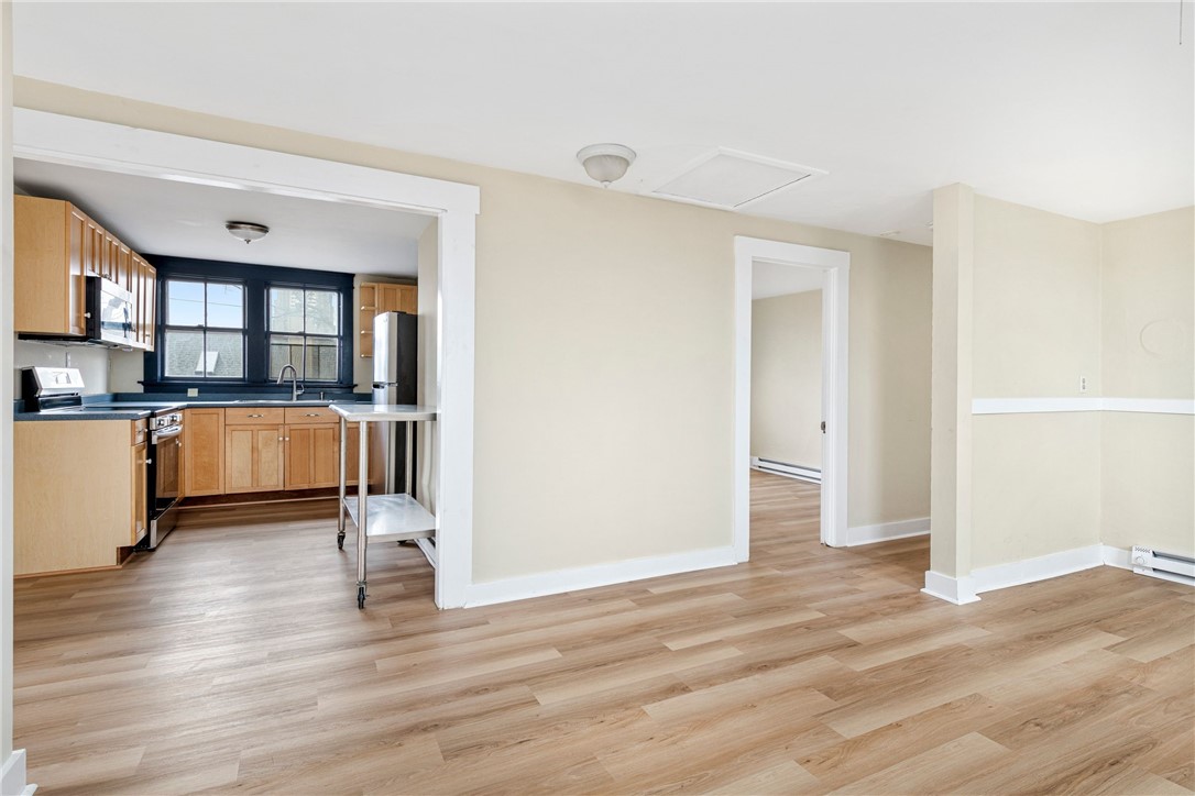 427 Spring Street, Unit 3 Newport, RI 02840 - Photo 5 of 15 Living space