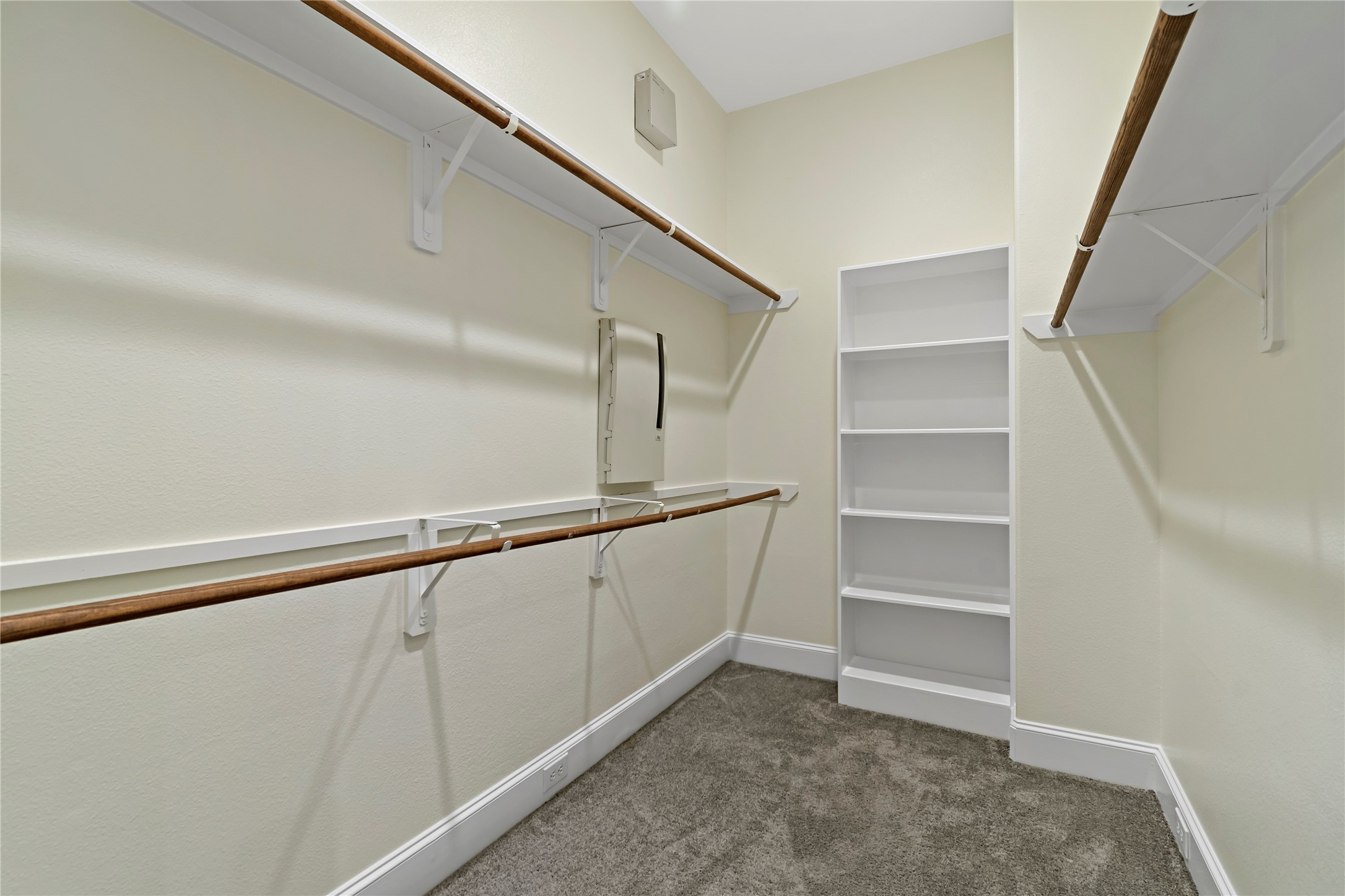 808 Paige Street Houston, TX 77003 - Photo 12 of 23 Spacious main suite closet.