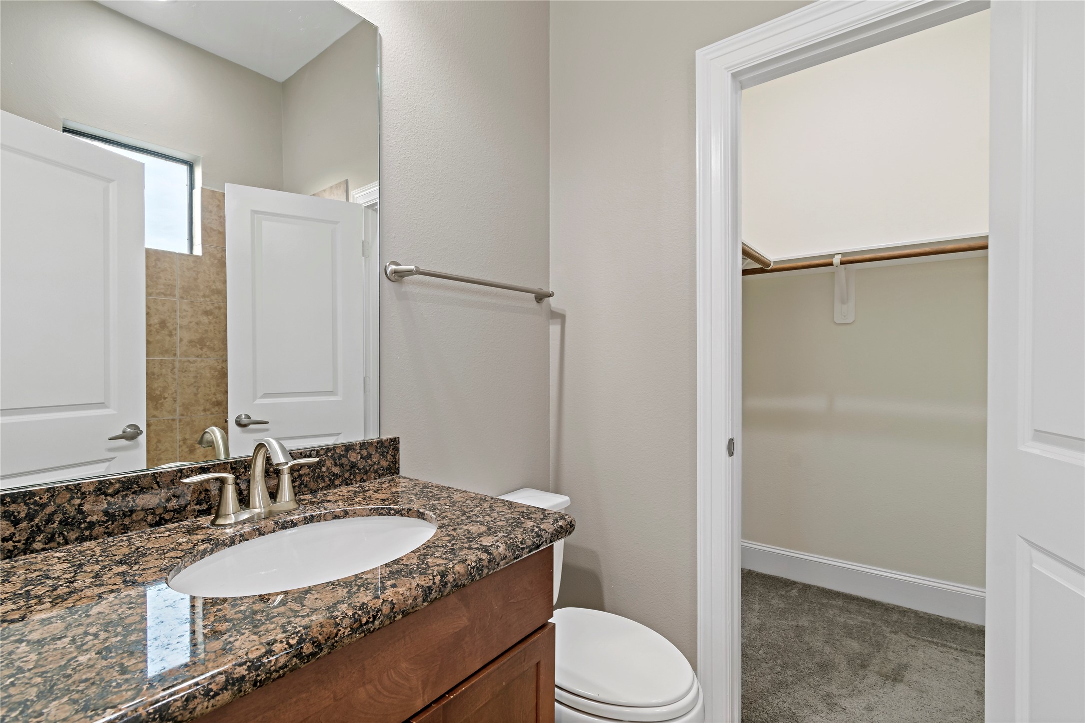 808 Paige Street Houston, TX 77003 - Photo 14 of 23 Enjoy the luxury and convenience of a full bath and walk-in closet directly off the spacious Primary Bedroom 3.