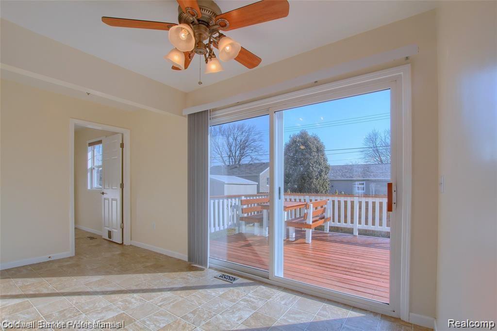 4982 Sycamore Road Newport, MI 48166 - Photo 14 of 32 14-Breakfast-Nook-2nd-View.jpg