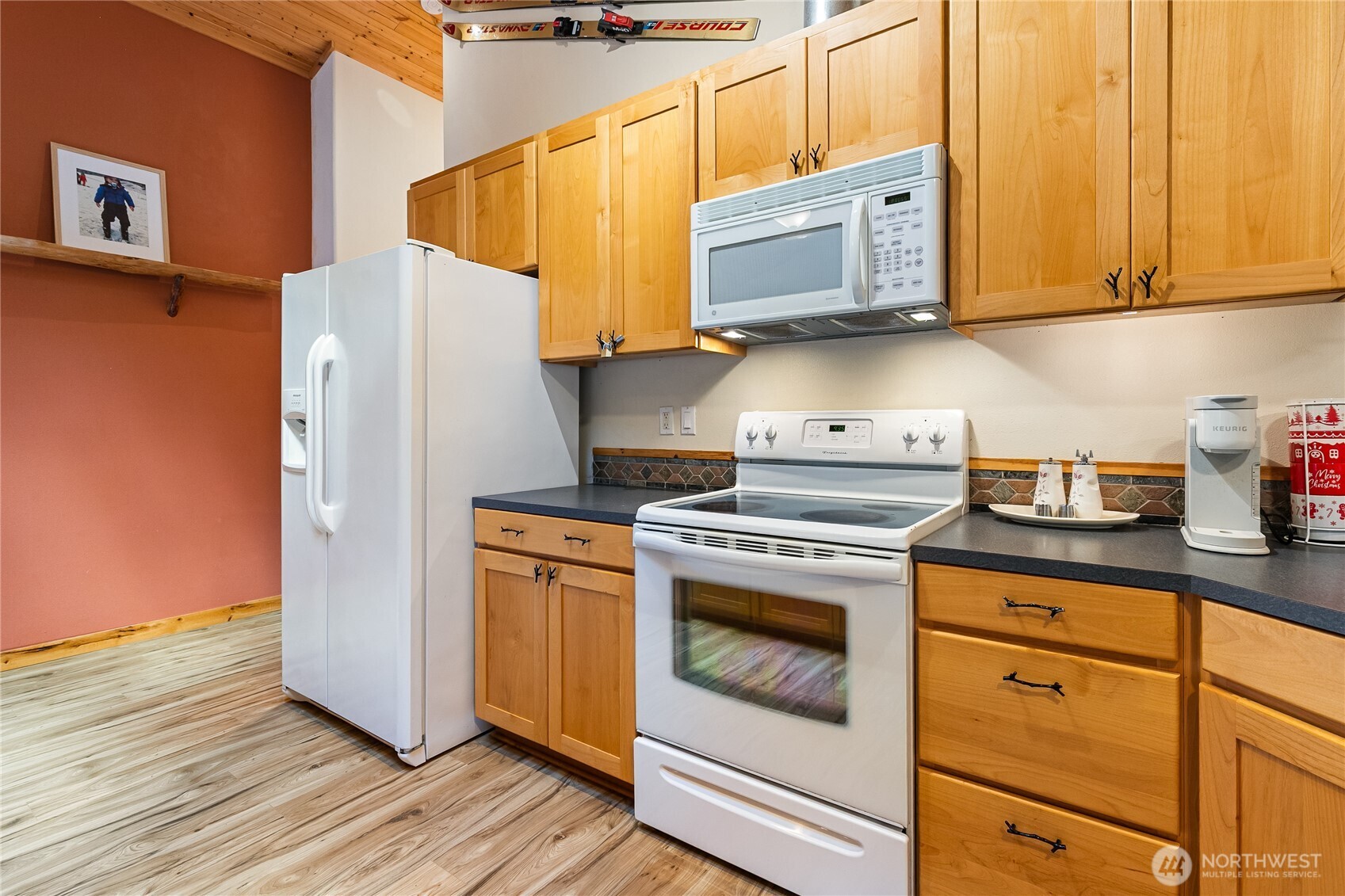 7469 Miller Way Deming, WA 98244 - Photo 10 of 31