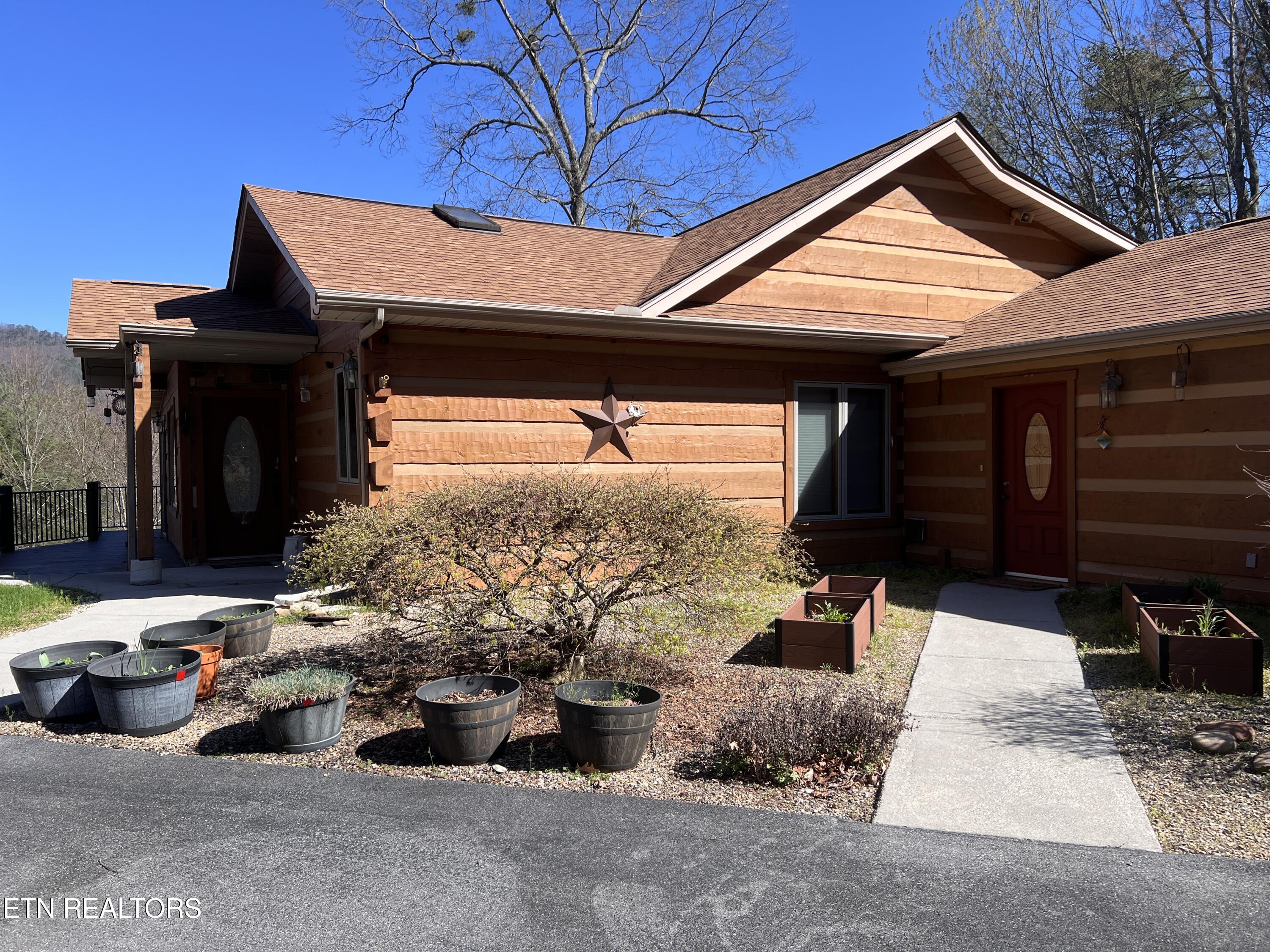 427 Gold Road Cosby, TN 37722 - Photo 2 of 46 IMG_0711-preview