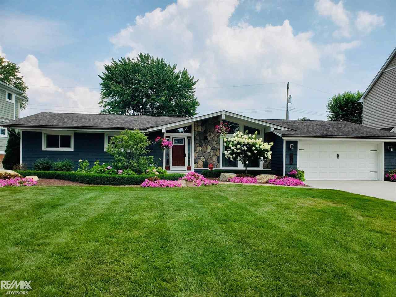 33885 Schneider Road Chesterfield, MI 48047 - Photo 1 of 32