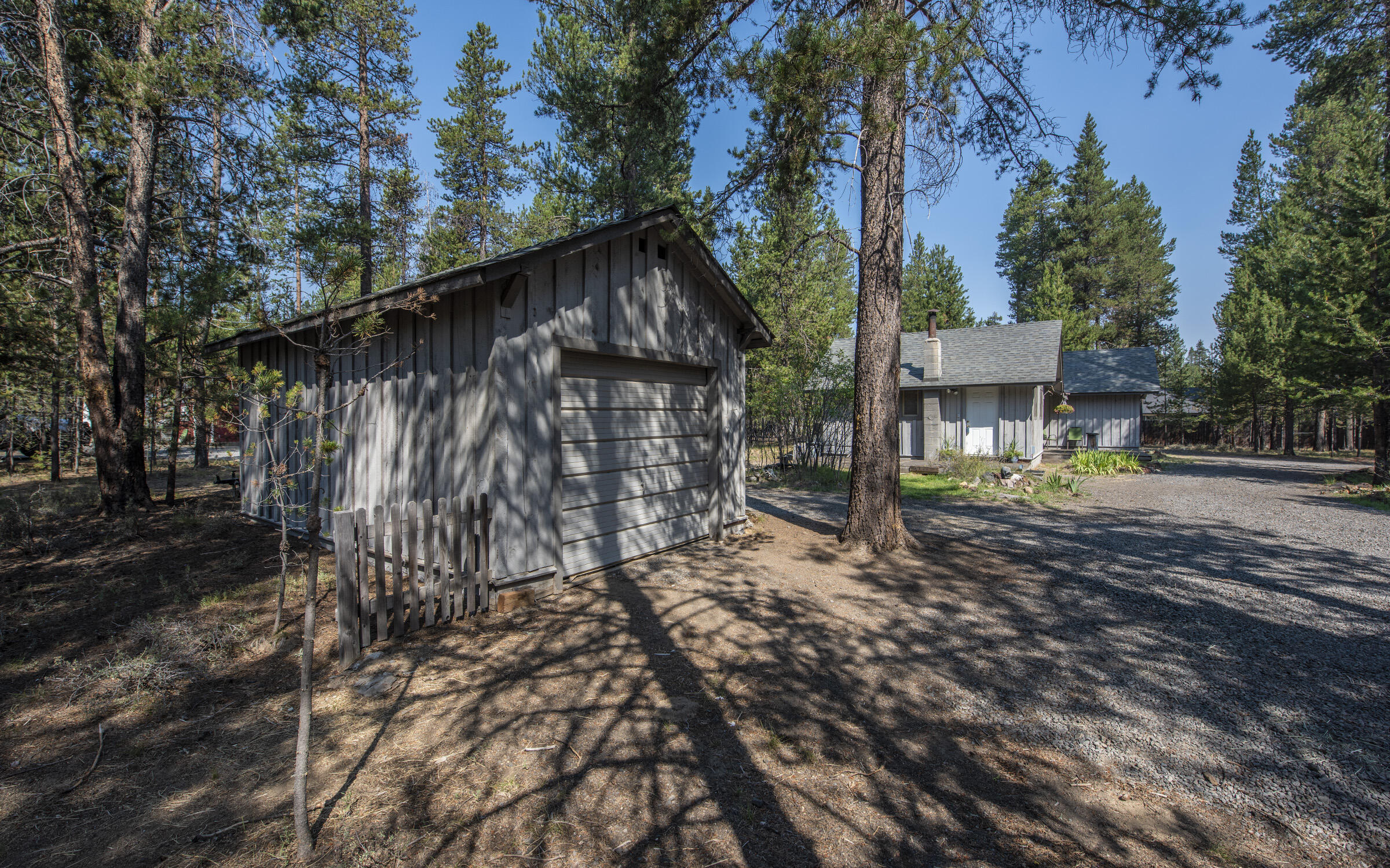52357 Dustan Road La Pine, OR 97739 - Photo 27 of 37 #4 Front w:garage