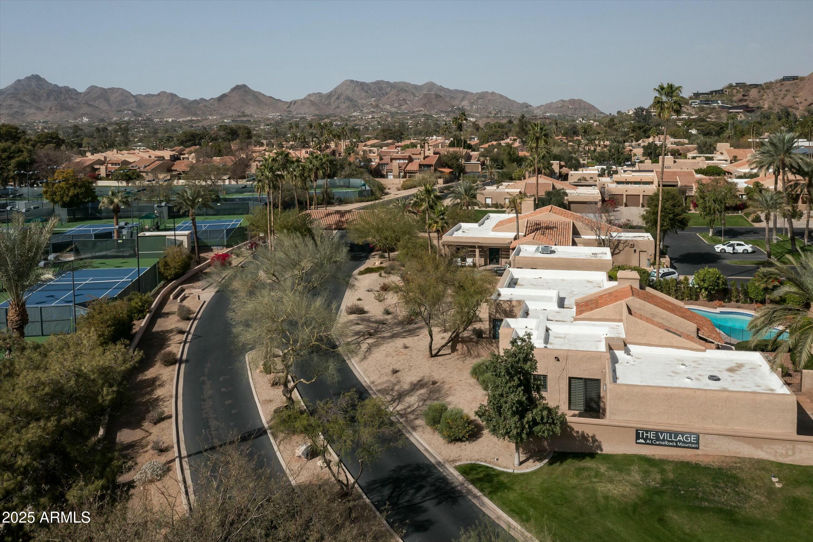 4442 East Camelback Road, Unit 161 Phoenix, AZ 85018 - Photo 29 of 31 Private drive