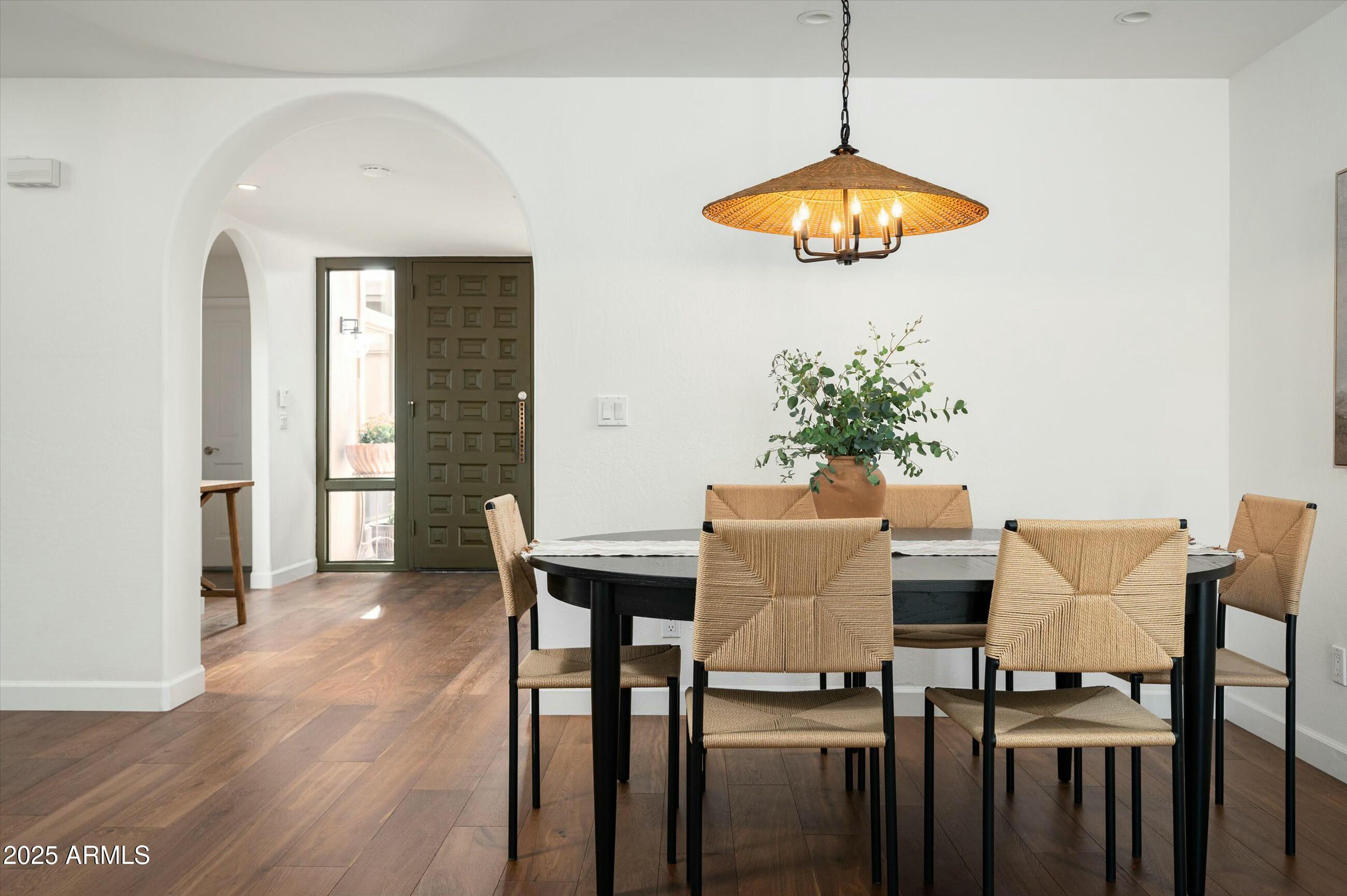 4442 East Camelback Road, Unit 161 Phoenix, AZ 85018 - Photo 6 of 31 Dining