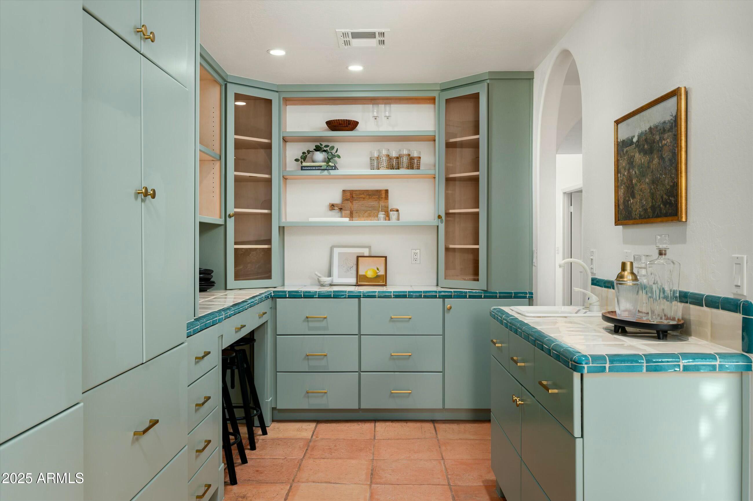 4442 East Camelback Road, Unit 161 Phoenix, AZ 85018 - Photo 9 of 31 Kitchen 3