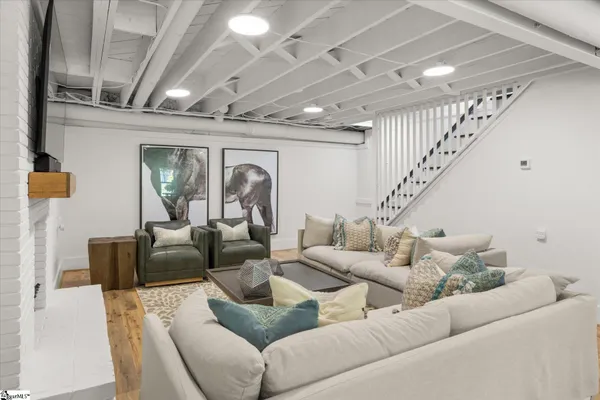 $1,050,000 | 106 Ramblewood Lane, Greenville, SC 29615