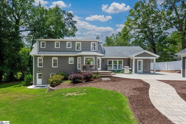 $1,050,000 | 106 Ramblewood Lane, Greenville, SC 29615