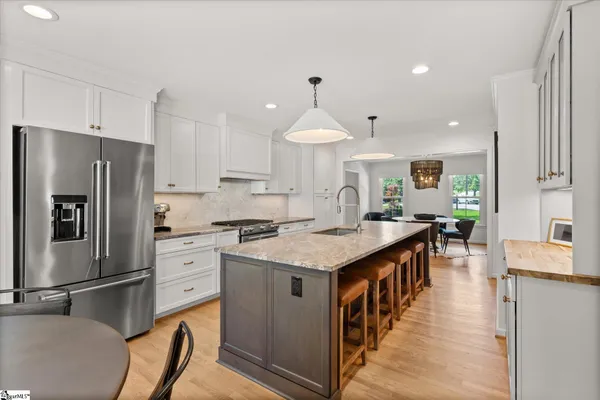 $1,050,000 | 106 Ramblewood Lane, Greenville, SC 29615