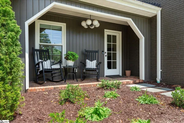 $1,050,000 | 106 Ramblewood Lane, Greenville, SC 29615