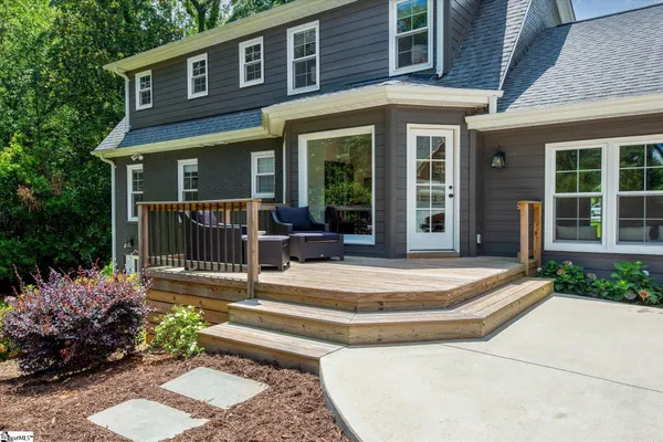 $1,050,000 | 106 Ramblewood Lane, Greenville, SC 29615