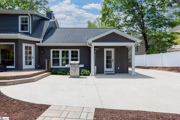 $1,050,000 | 106 Ramblewood Lane, Greenville, SC 29615