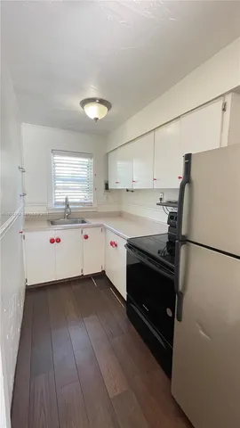 $1,975 | 1857 Buchanan Street, Unit 7, Hollywood, FL 33020