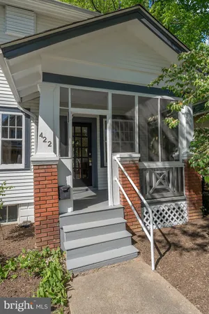 $1,175,000 | 422 North Edgewood Street, Arlington, VA 22201