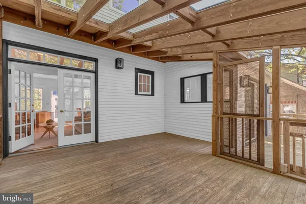 $1,175,000 | 422 North Edgewood Street, Arlington, VA 22201