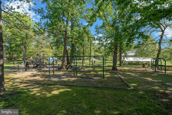 $1,175,000 | 422 North Edgewood Street, Arlington, VA 22201
