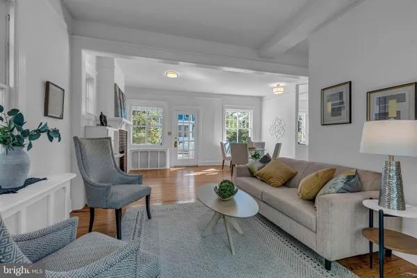 $1,175,000 | 422 North Edgewood Street, Arlington, VA 22201