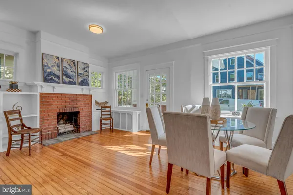 $1,175,000 | 422 North Edgewood Street, Arlington, VA 22201