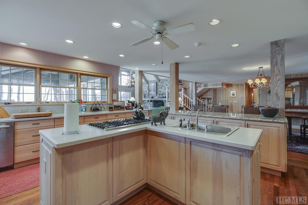 105 Old Cove Road Highlands, NC 28741 - Photo 18 of 63 Gallery Image 18