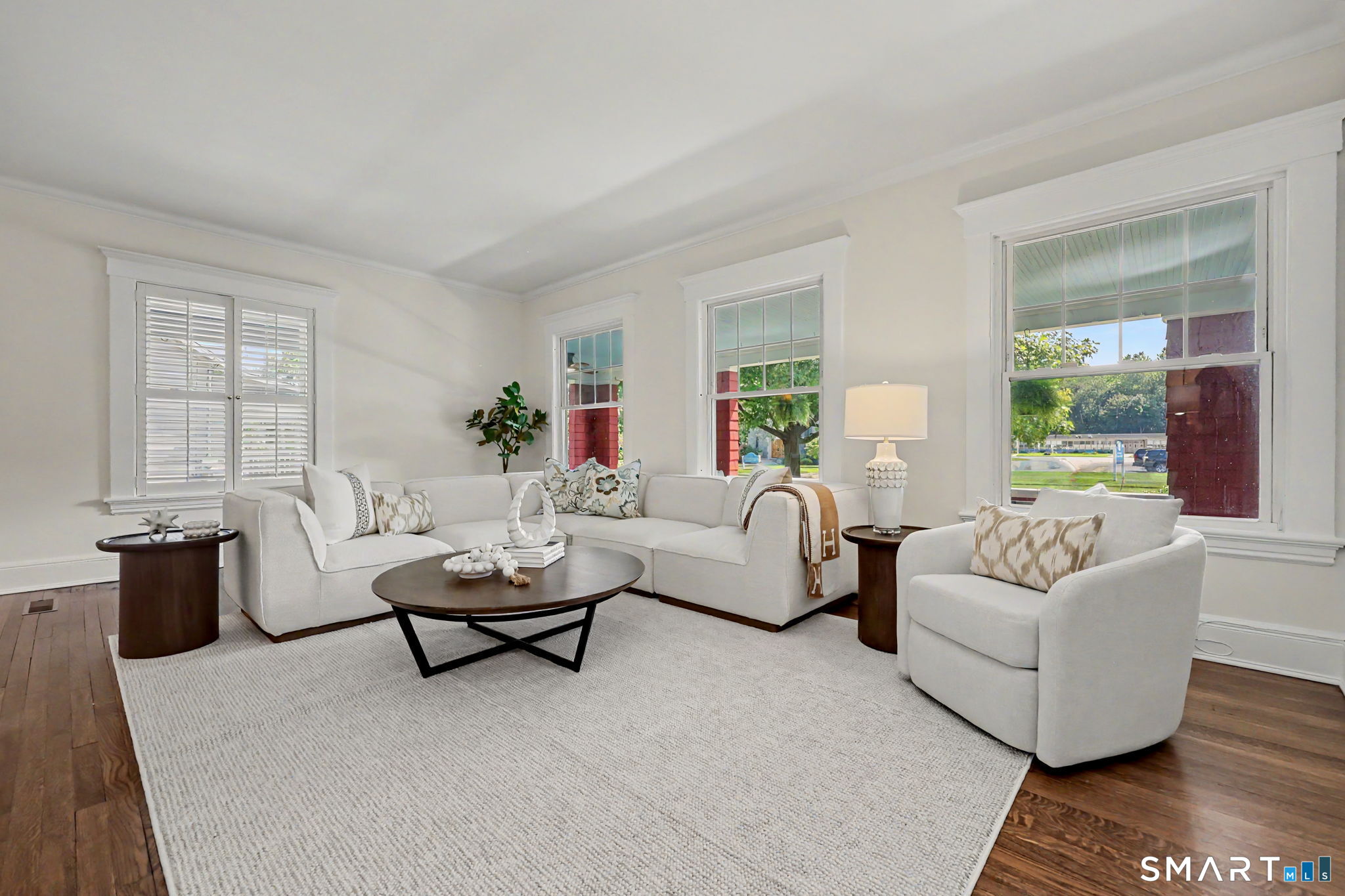 594 Stratfield Road Fairfield, CT 06825 - Photo 6 of 40 Gallery Image 6