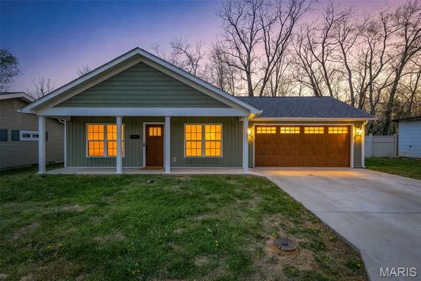 $235,900 | 131 North Alexander Street, Farmington, MO 63640
