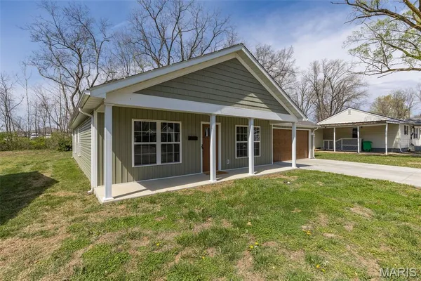 $235,900 | 131 North Alexander Street, Farmington, MO 63640