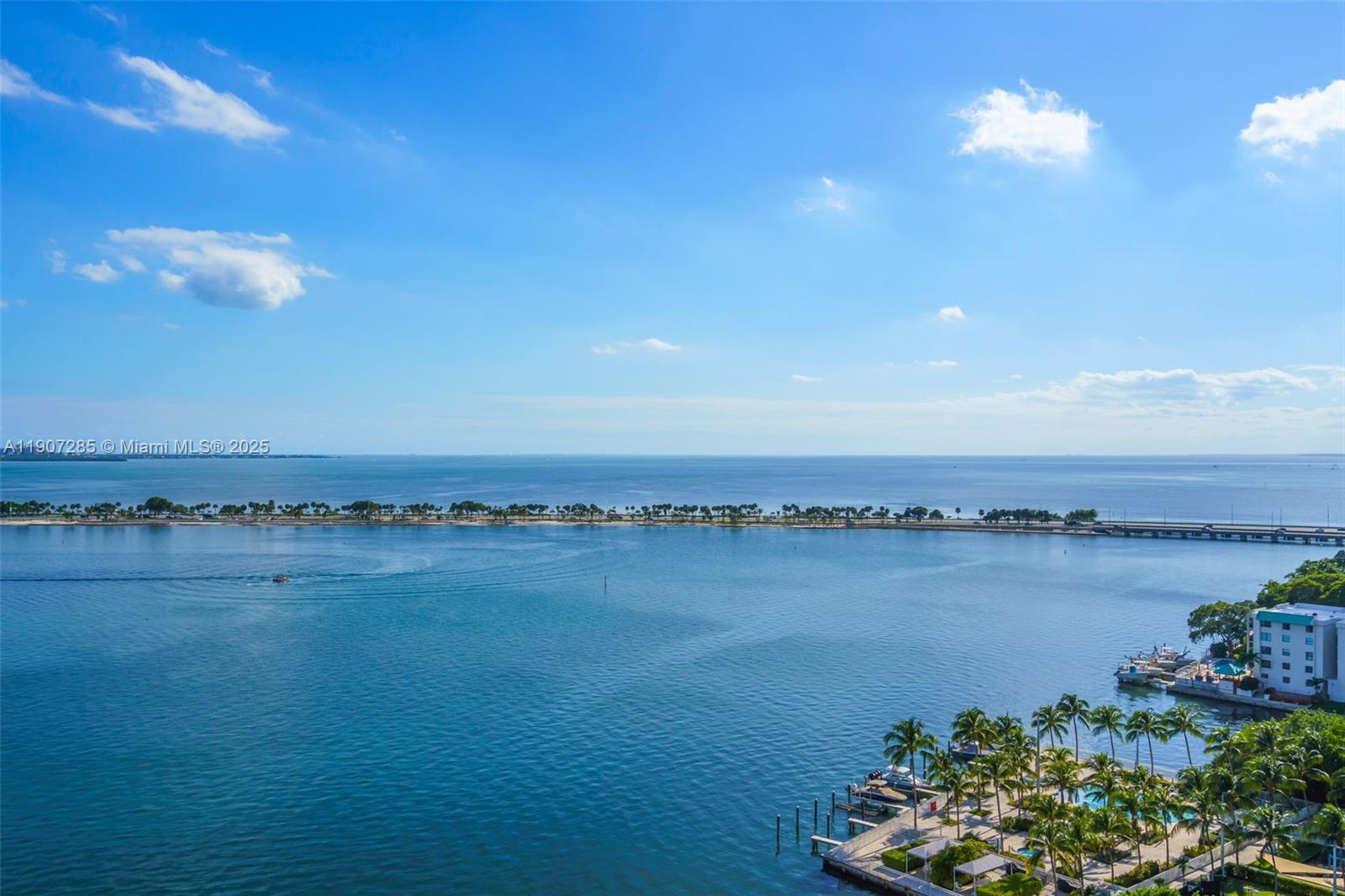 1925 Brickell Avenue, Unit 1811 Miami, FL 33129 - Photo 25 of 63 a view of a lake with a big room