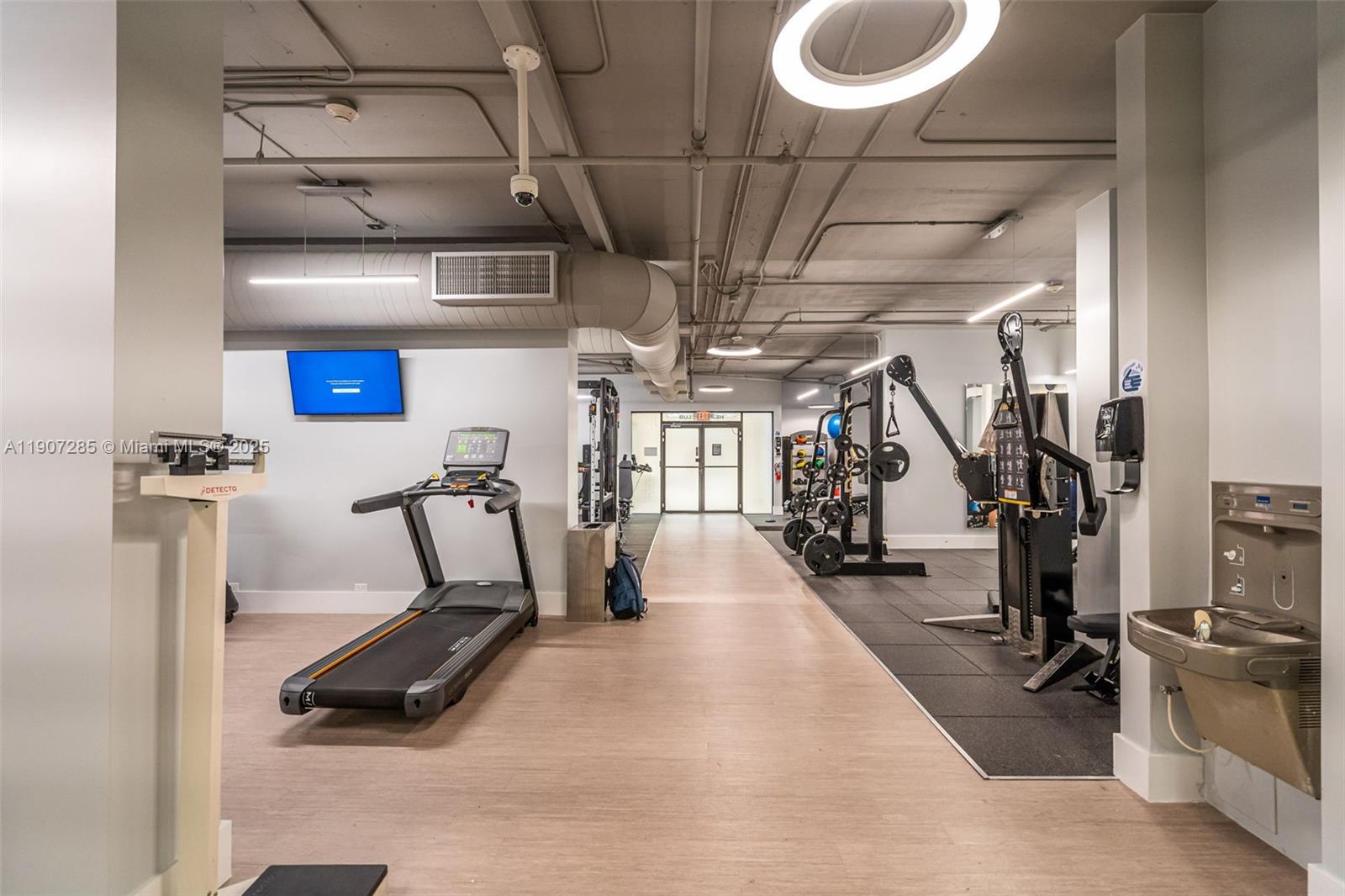 1925 Brickell Avenue, Unit 1811 Miami, FL 33129 - Photo 54 of 63 a view of a room with gym equipment