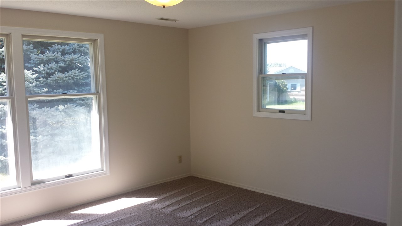 851 Holly Road Cadillac, MI 49601 - Photo 18 of 57 1820774-17.JPG