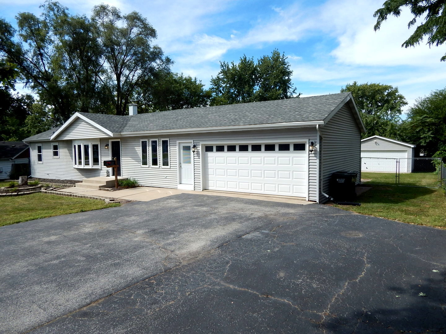 11740 South Ridgeway Avenue Alsip, IL 60803 - Photo 2 of 49 Gallery Image 2