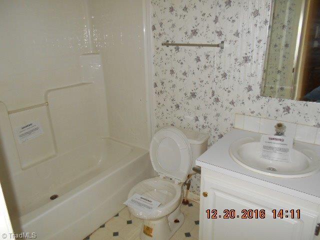 1446 Pebblebrook Road Winston-Salem, NC 27105 - Photo 23 of 27