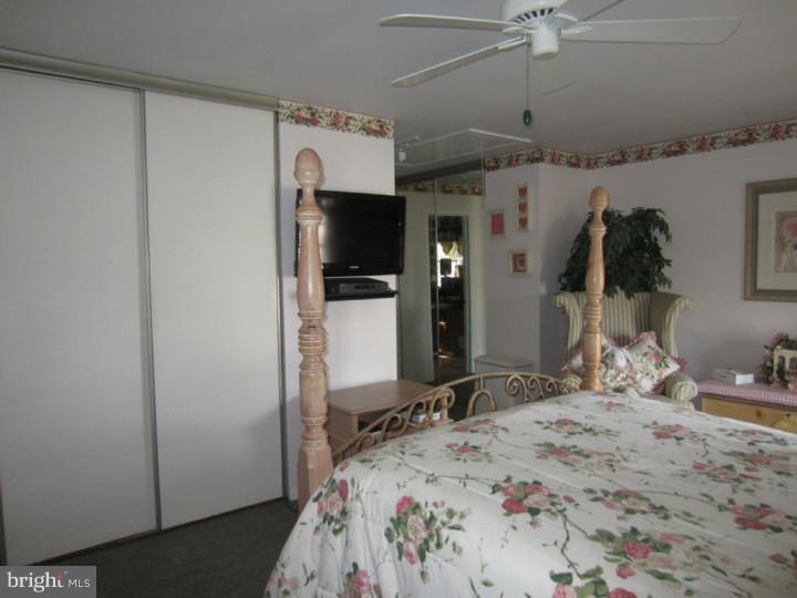 112 Crossing Way Clementon, NJ 08021 - Photo 16 of 25 Gallery Image 16