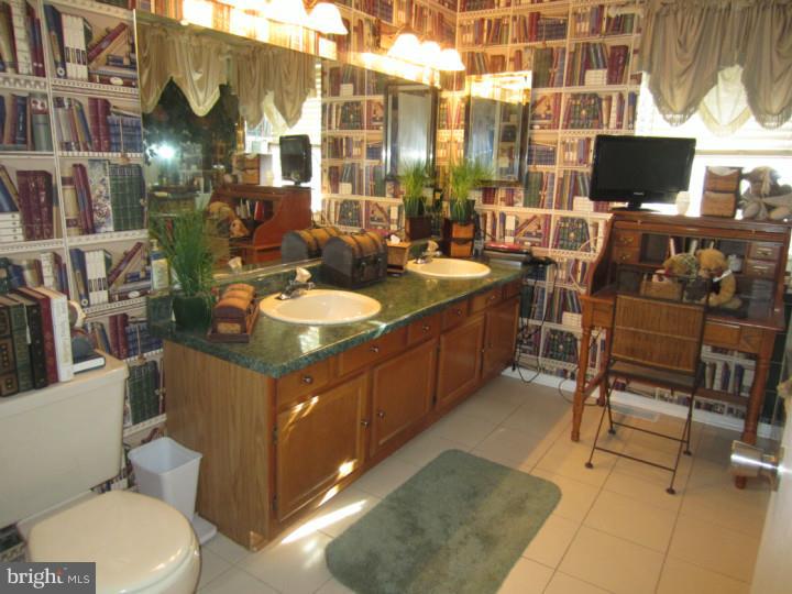 112 Crossing Way Clementon, NJ 08021 - Photo 17 of 25 Gallery Image 17