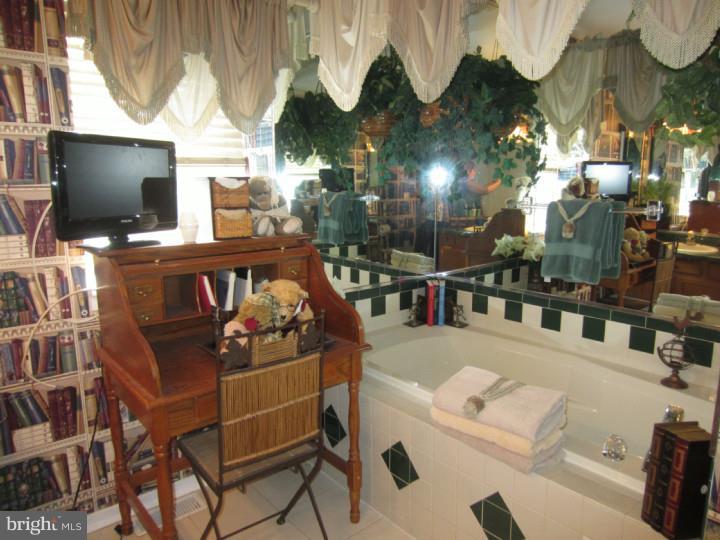 112 Crossing Way Clementon, NJ 08021 - Photo 18 of 25 Gallery Image 18