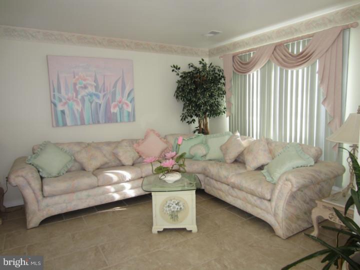 112 Crossing Way Clementon, NJ 08021 - Photo 5 of 25 Gallery Image 5