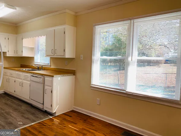 $1,495 | 24 Camellia Drive, Newnan, GA 30263