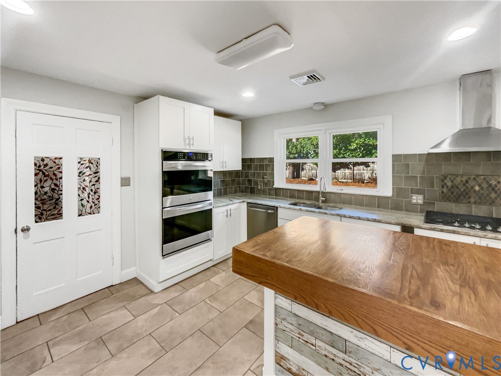 310 Burnwick Road Richmond, VA 23227 - Photo 2 of 21