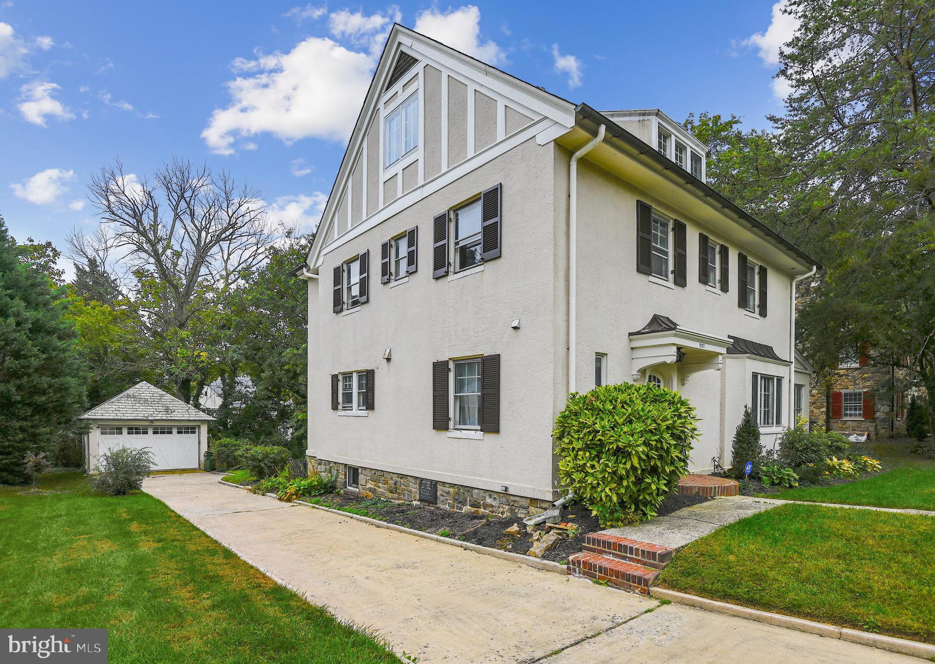 207 Kemble Road Baltimore, MD 21218 - Photo 4 of 54 Side View - 2 car detached garage & ample parking