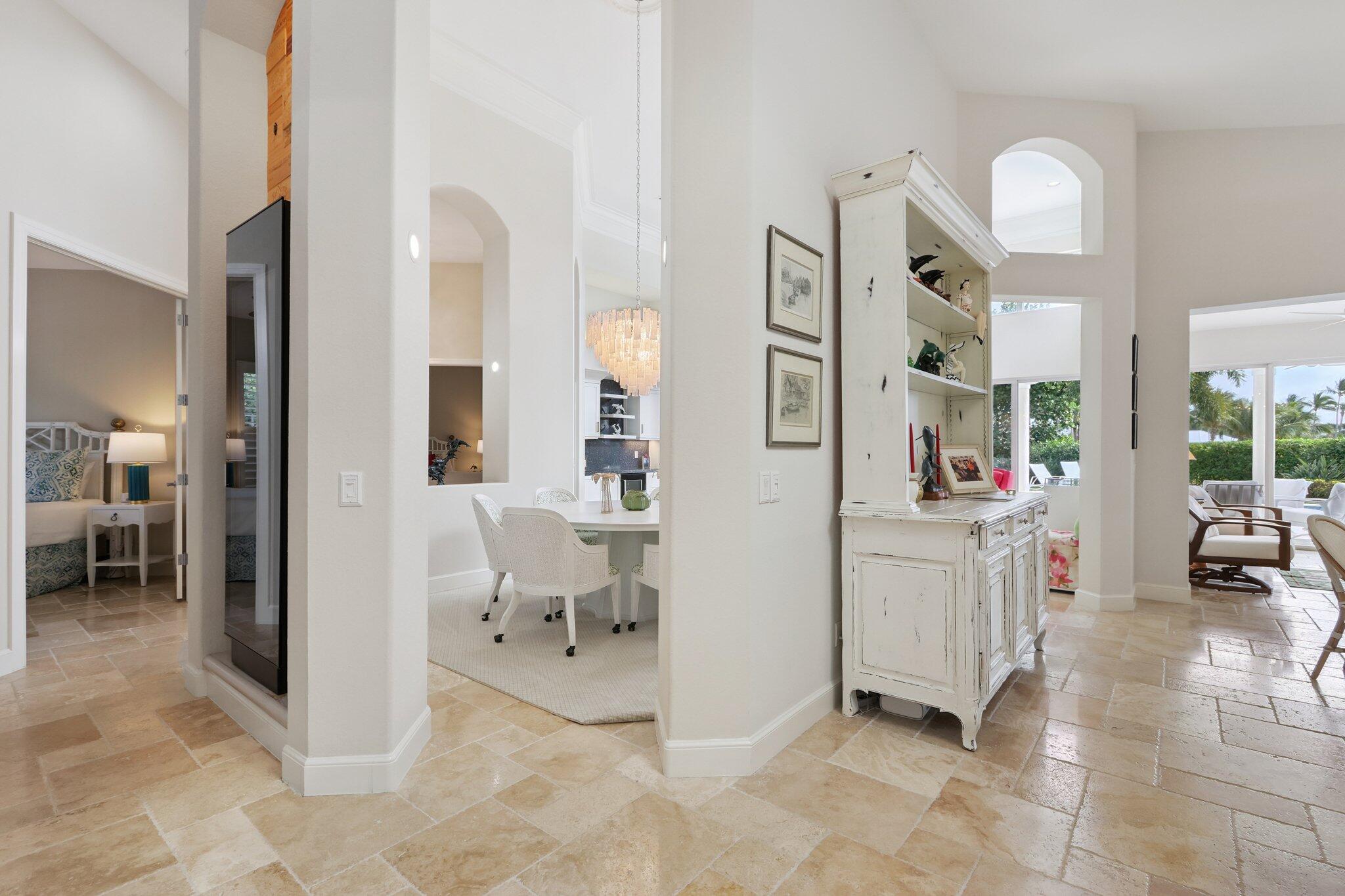 7000 Southeast Lakeview Terrace Stuart, FL 34996 - Photo 11 of 43 Hallway
