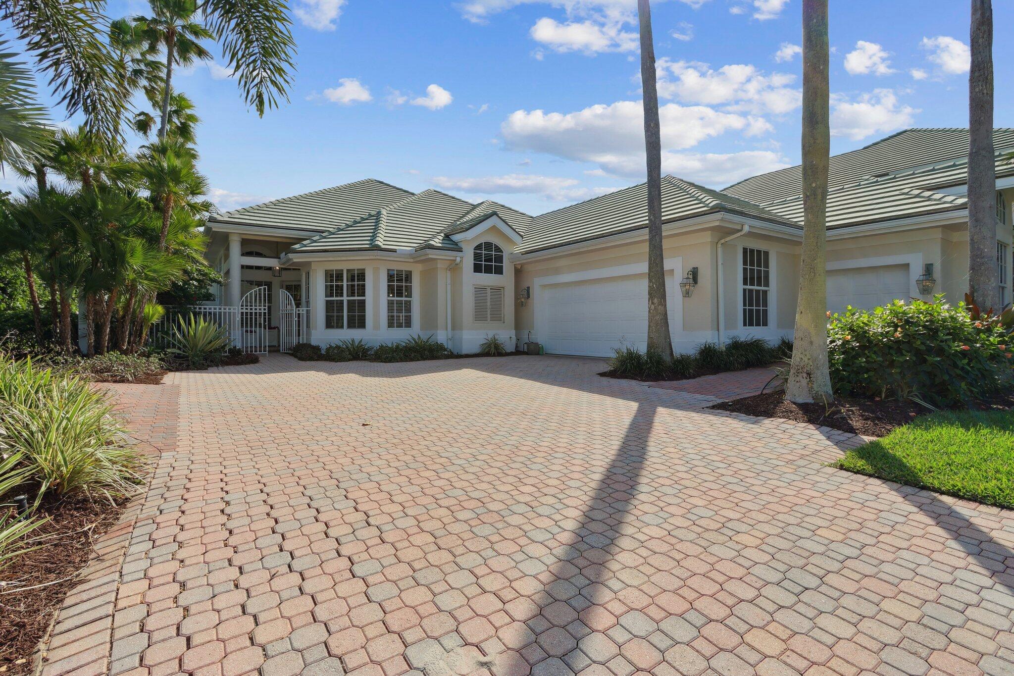 7000 Southeast Lakeview Terrace Stuart, FL 34996 - Photo 2 of 43 Front