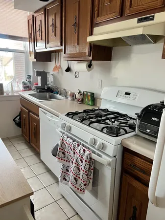 $1,550 | 25 West 8th Street, Unit 2R, Bayonne, NJ 07002
