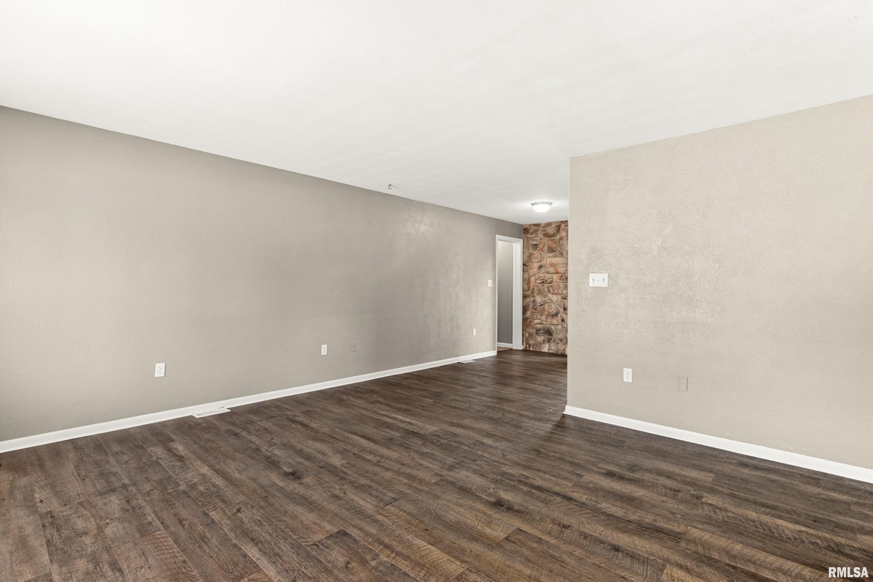 232 Sheffield Road Groveland, IL 61535 - Photo 11 of 36 Gallery Image 11