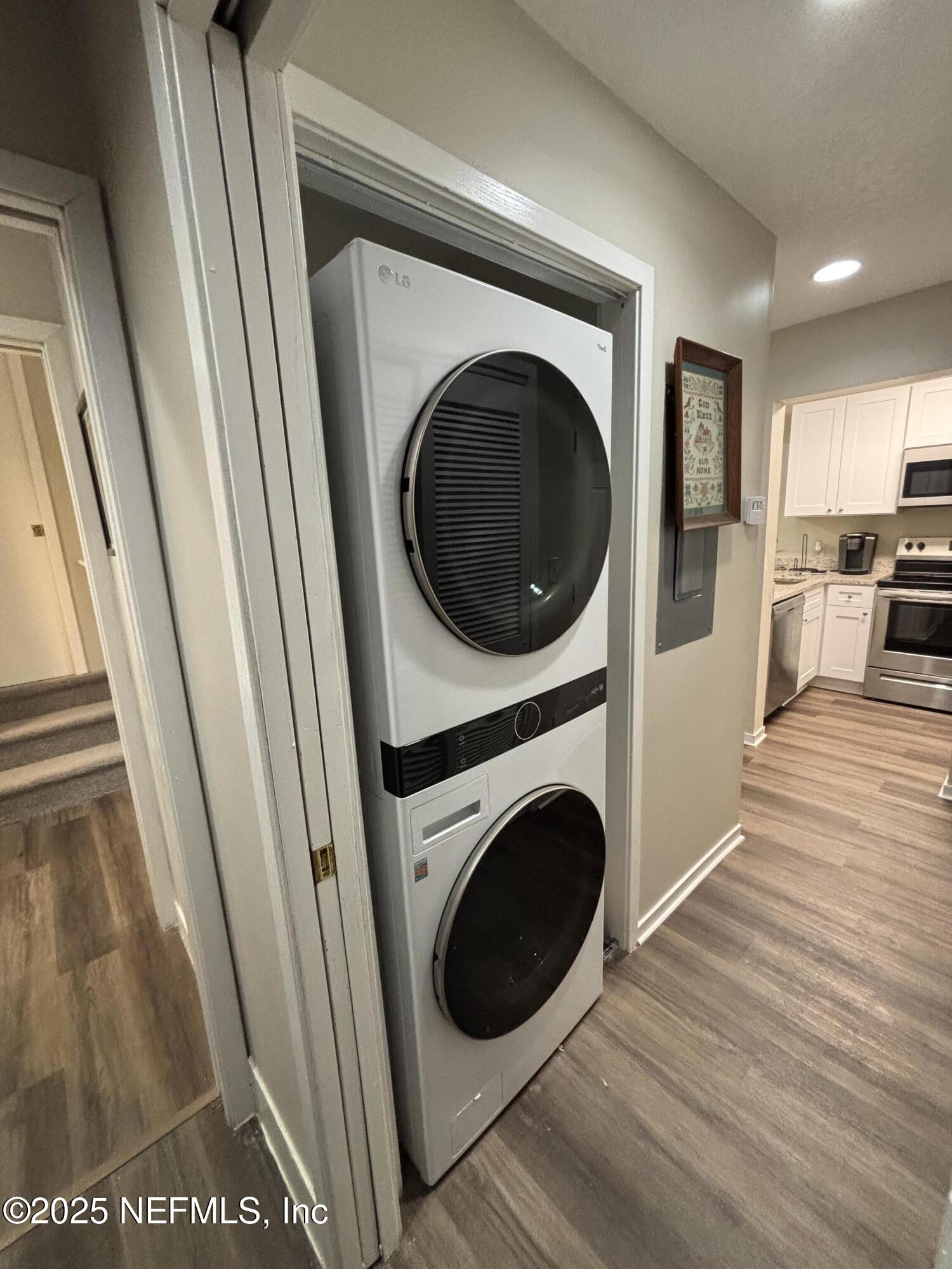 2990 Ravines Road, Unit 1428 Middleburg, FL 32068 - Photo 8 of 28 washer & dryer stay