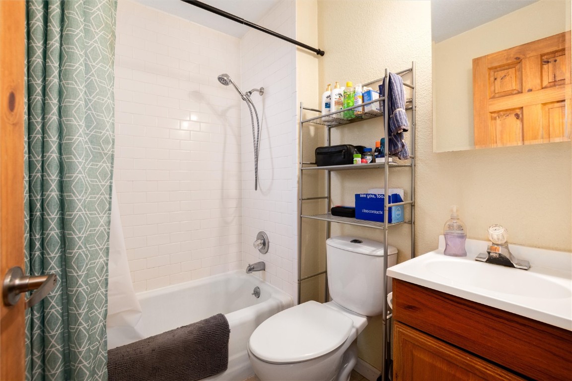 163 High Tor Road, Unit 2 Breckenridge, CO 80424 - Photo 31 of 48 a bathroom with a sink toilet and shower