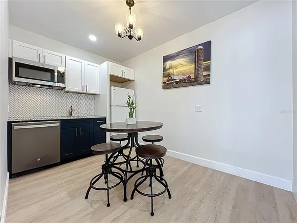 $18 | 507 East Street, Longwood, FL 32750