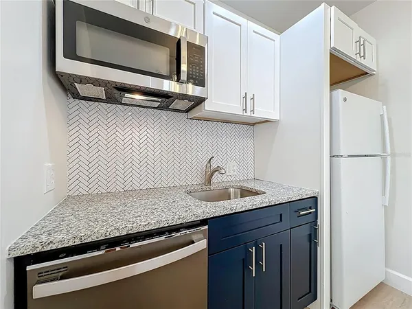 $19 | 507 East Street, Longwood, FL 32750