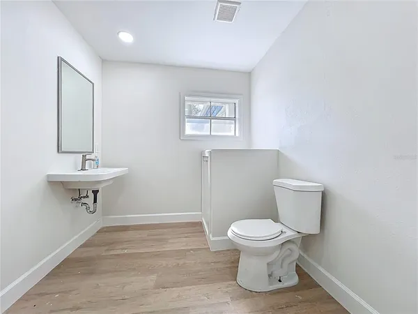 $18 | 507 East Street, Longwood, FL 32750