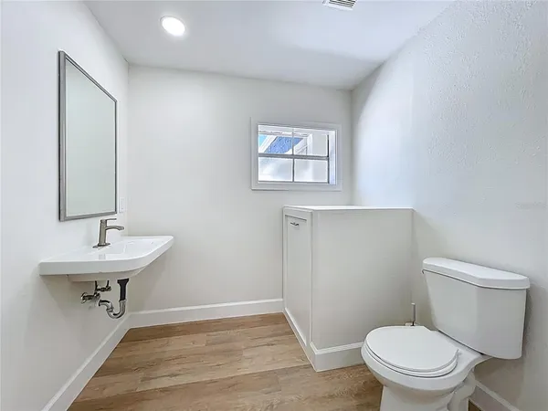 $18 | 507 East Street, Longwood, FL 32750